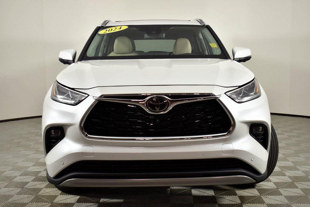 used 2024 Toyota Highlander car, priced at $47,499