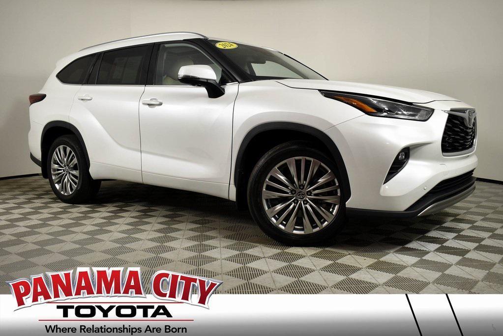 used 2024 Toyota Highlander car, priced at $47,499