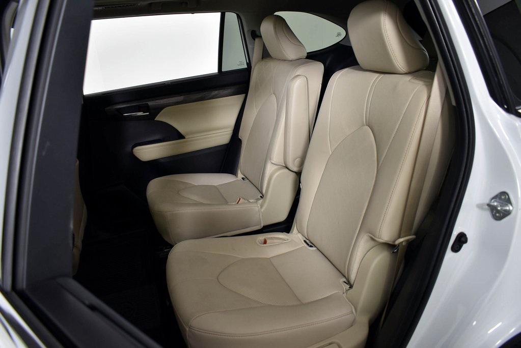 used 2024 Toyota Highlander car, priced at $47,499
