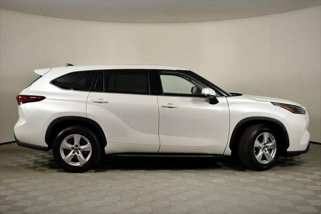used 2022 Toyota Highlander car, priced at $28,796