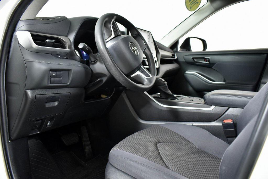 used 2022 Toyota Highlander car, priced at $24,998
