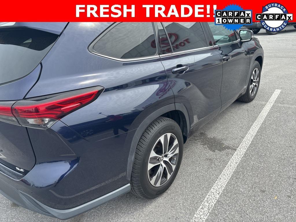 used 2021 Toyota Highlander car, priced at $37,932