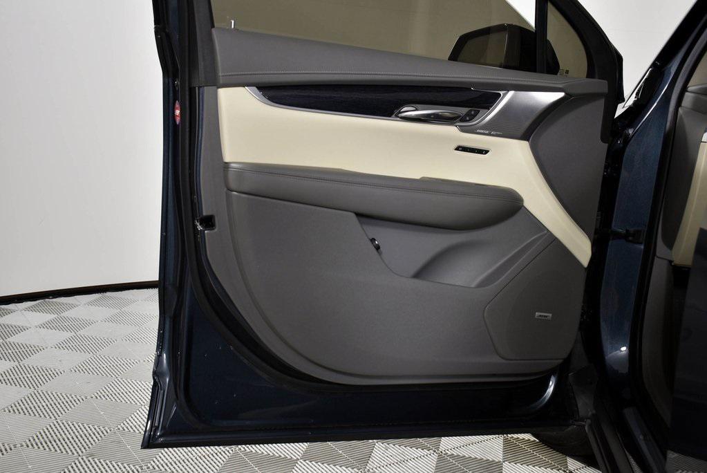 used 2020 Cadillac XT6 car, priced at $31,199