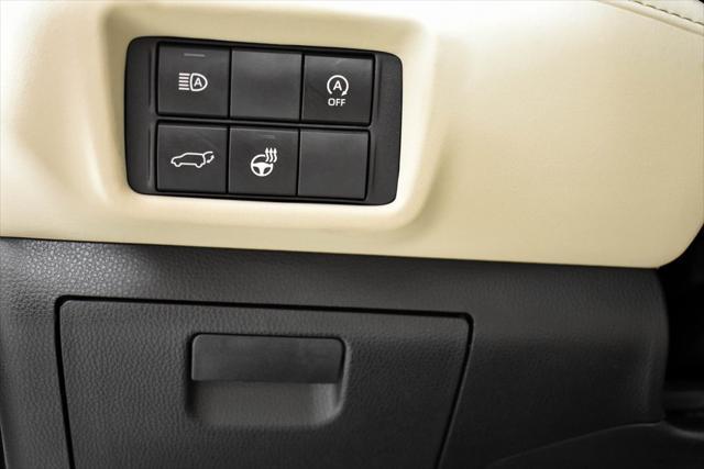 used 2023 Toyota Highlander car, priced at $48,320