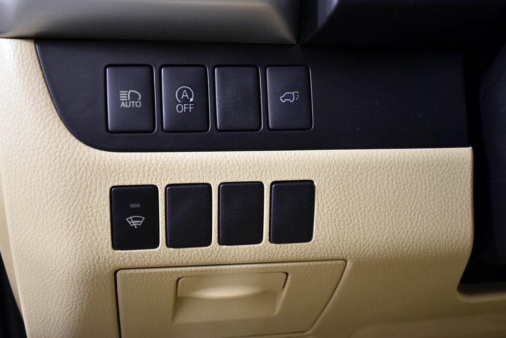 used 2019 Toyota Highlander car, priced at $24,998
