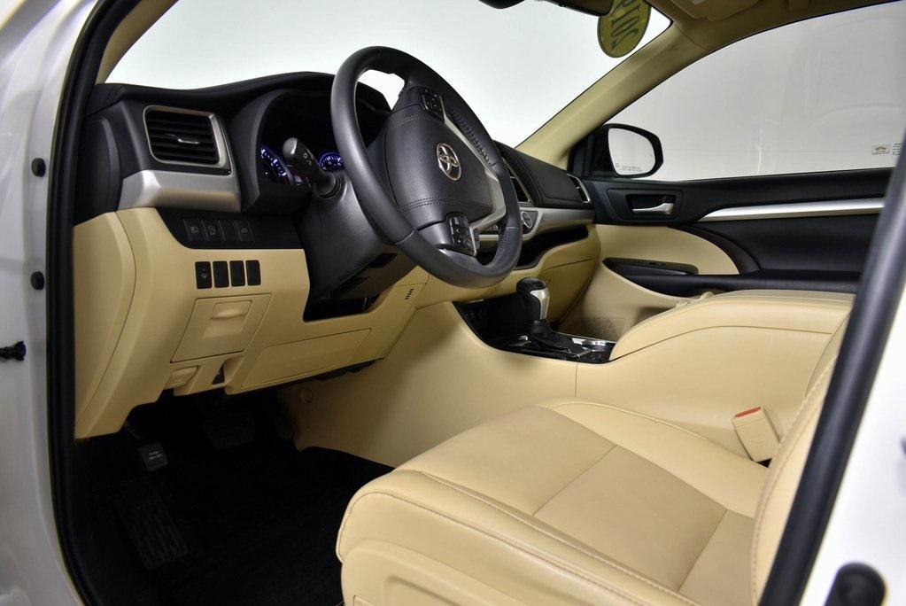 used 2019 Toyota Highlander car, priced at $24,998