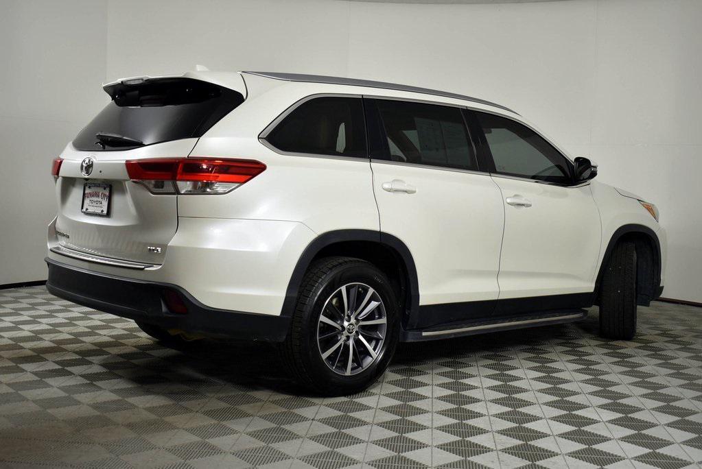 used 2019 Toyota Highlander car, priced at $24,998
