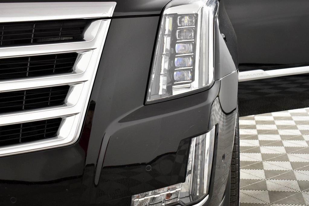 used 2018 Cadillac Escalade ESV car, priced at $32,477