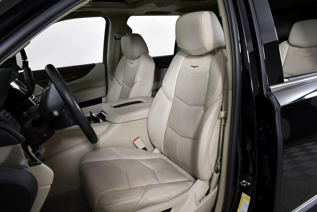 used 2018 Cadillac Escalade ESV car, priced at $32,477