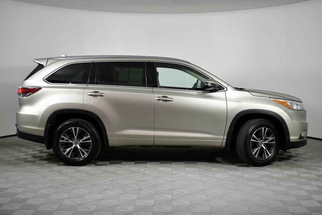 used 2016 Toyota Highlander car, priced at $23,488