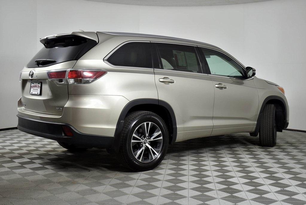 used 2016 Toyota Highlander car, priced at $23,488