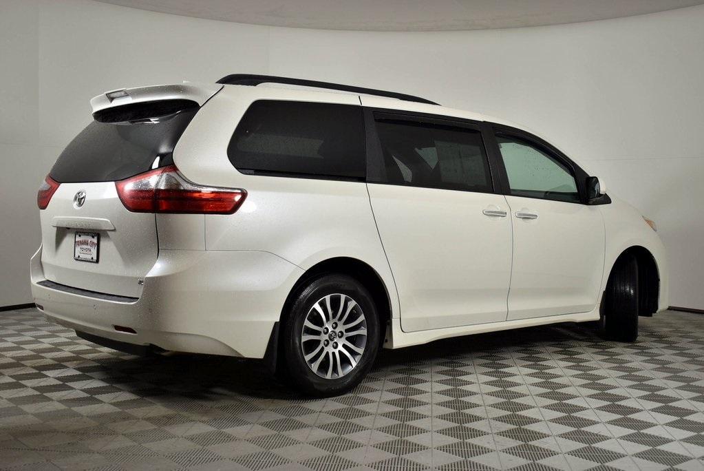 used 2020 Toyota Sienna car, priced at $30,887