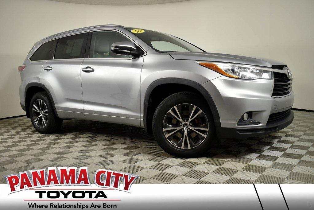 used 2016 Toyota Highlander car, priced at $16,998