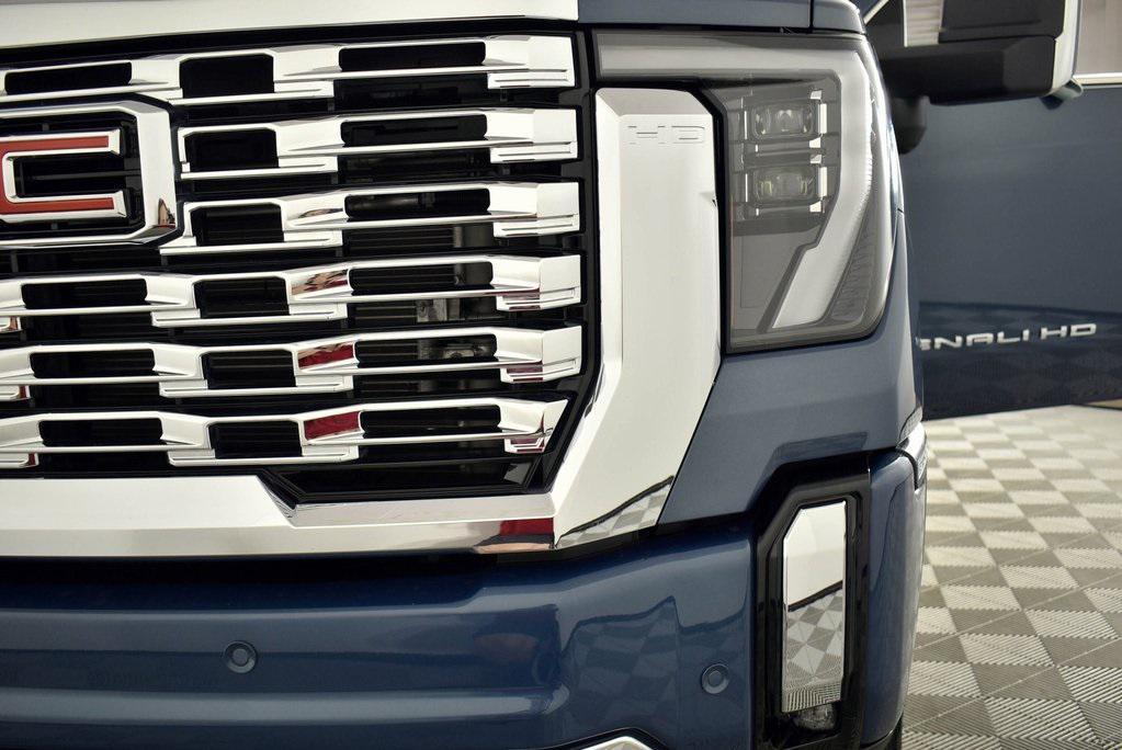 used 2025 GMC Sierra 2500 car, priced at $80,998