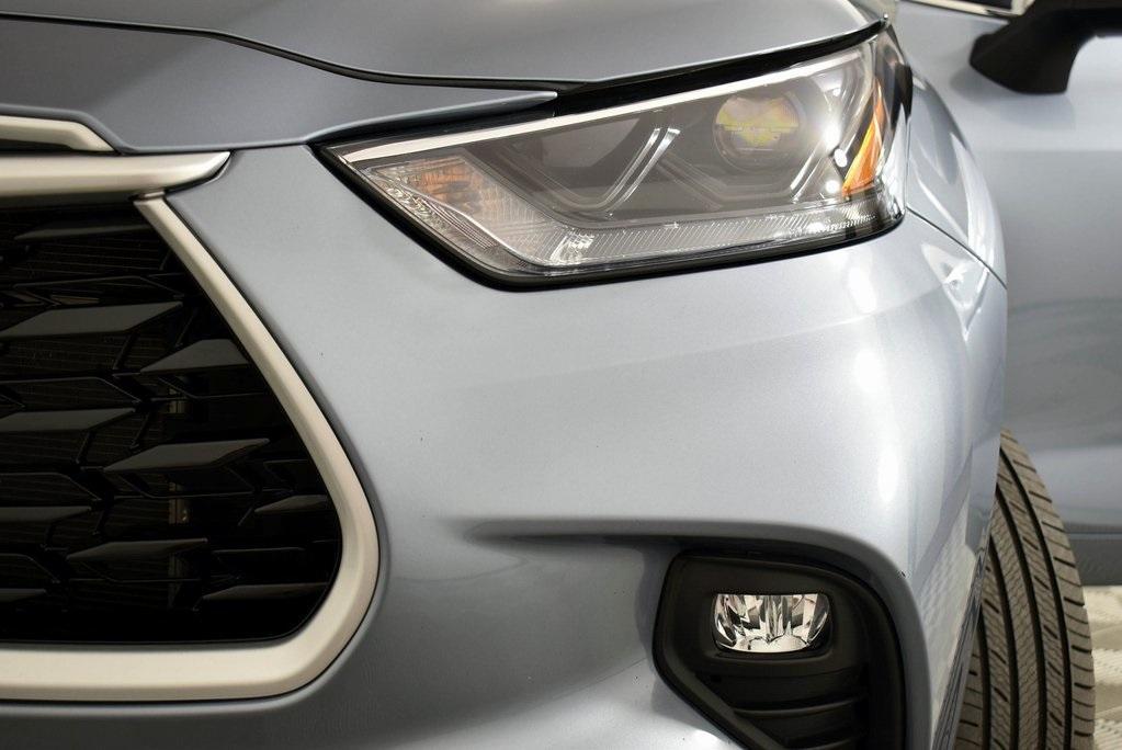 used 2024 Toyota Highlander car, priced at $47,879