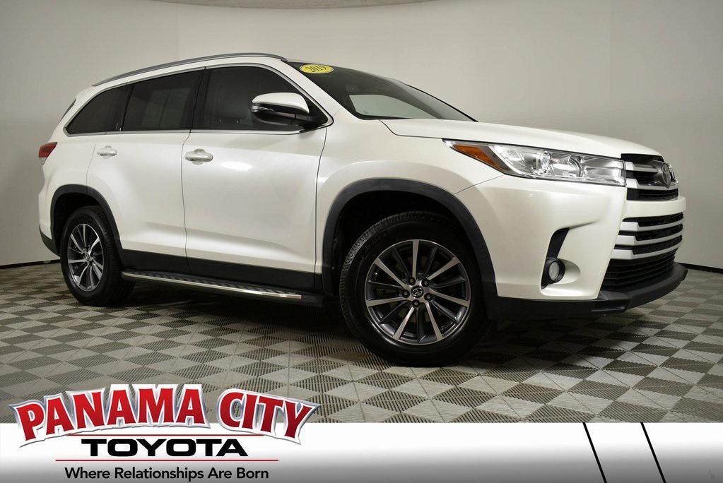 used 2019 Toyota Highlander car, priced at $27,599