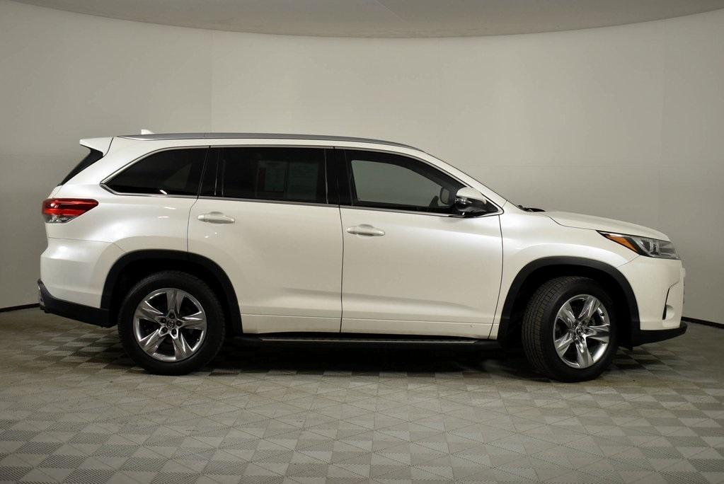 used 2018 Toyota Highlander car, priced at $22,566