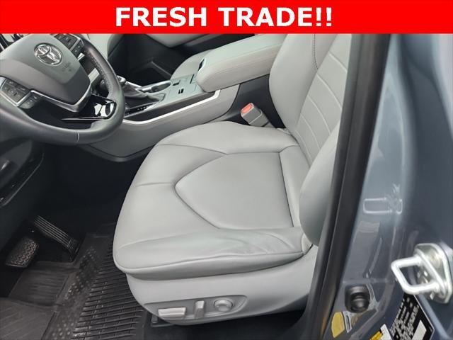 used 2020 Toyota Highlander car, priced at $33,467