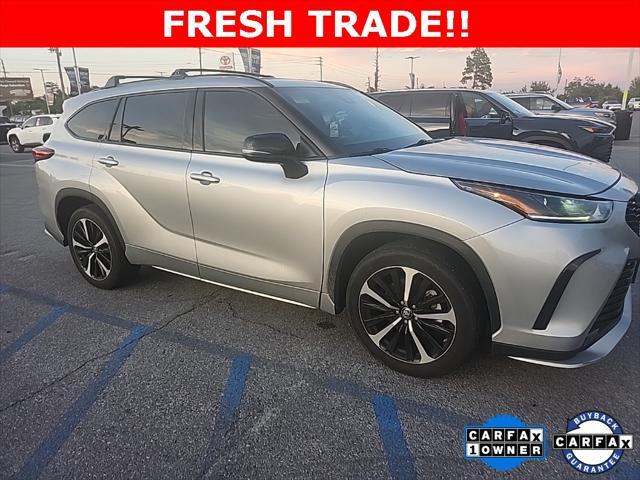 used 2022 Toyota Highlander car, priced at $35,989