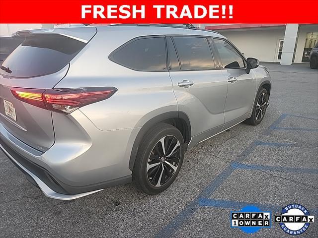 used 2022 Toyota Highlander car, priced at $35,989
