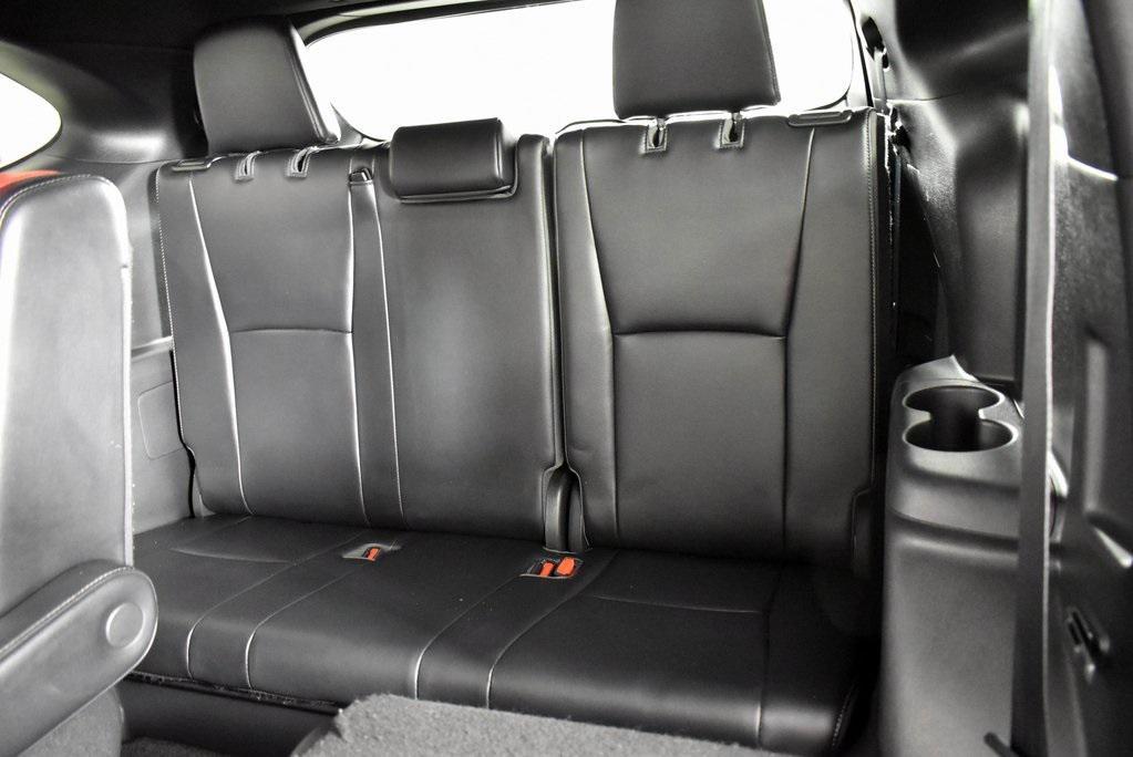 used 2022 Toyota Highlander car, priced at $34,799