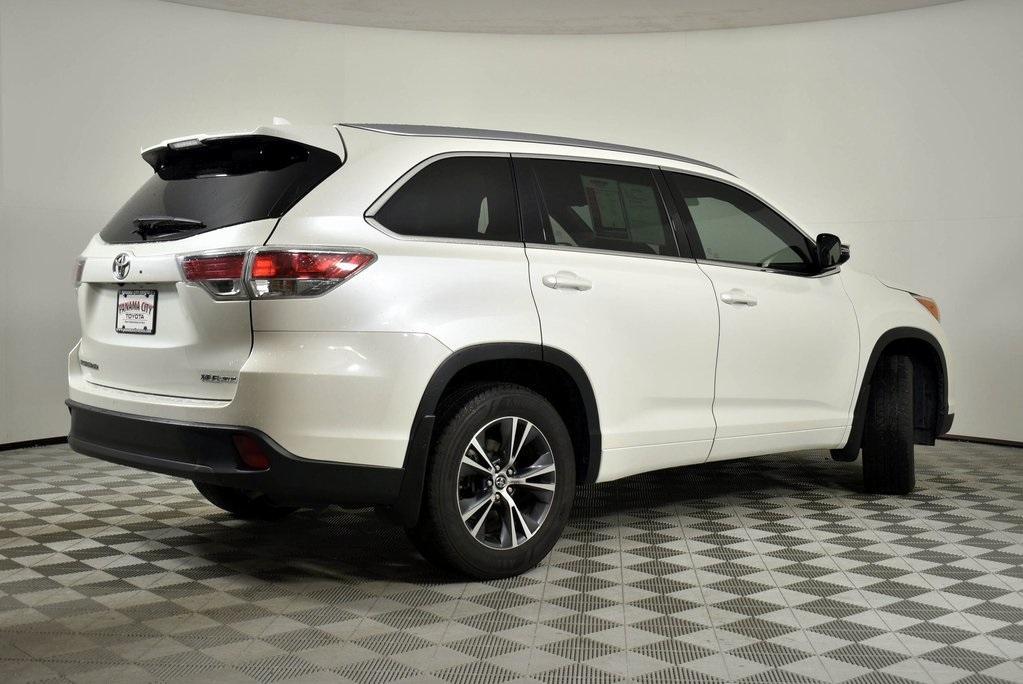 used 2016 Toyota Highlander car, priced at $17,989