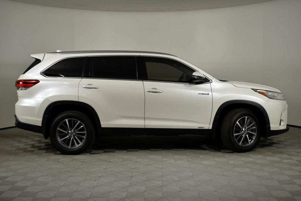 used 2019 Toyota Highlander Hybrid car, priced at $28,898