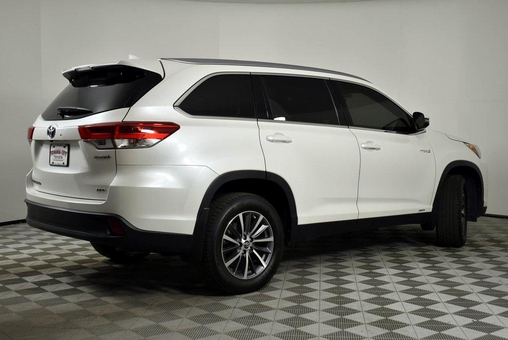 used 2019 Toyota Highlander Hybrid car, priced at $28,898