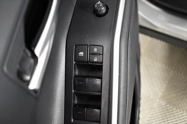 used 2023 Toyota Highlander car, priced at $44,488
