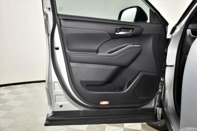 used 2023 Toyota Highlander car, priced at $44,488