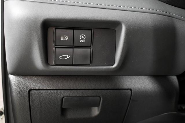 used 2023 Toyota Highlander car, priced at $44,488