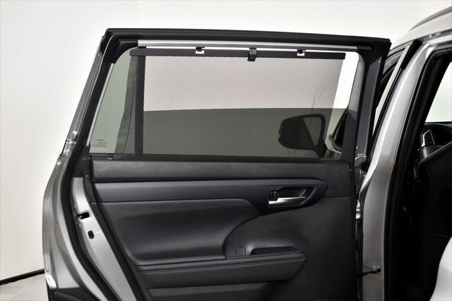 used 2023 Toyota Highlander car, priced at $44,488