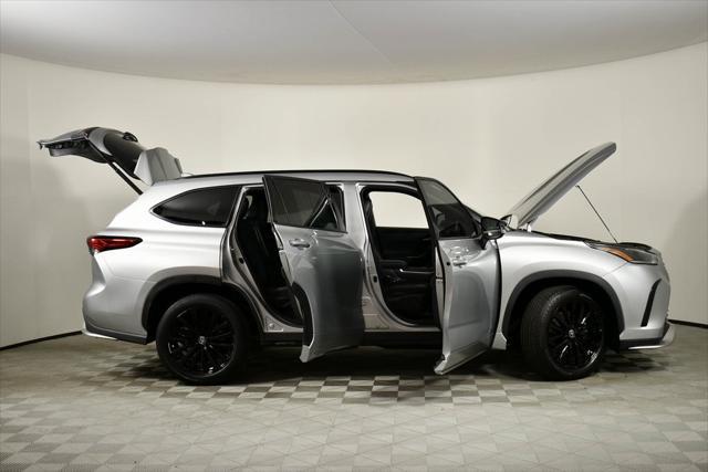 used 2023 Toyota Highlander car, priced at $44,488