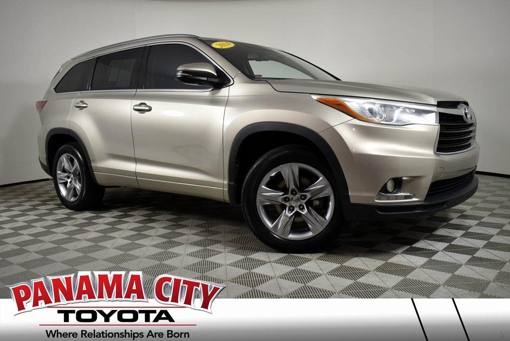 used 2014 Toyota Highlander car, priced at $16,899