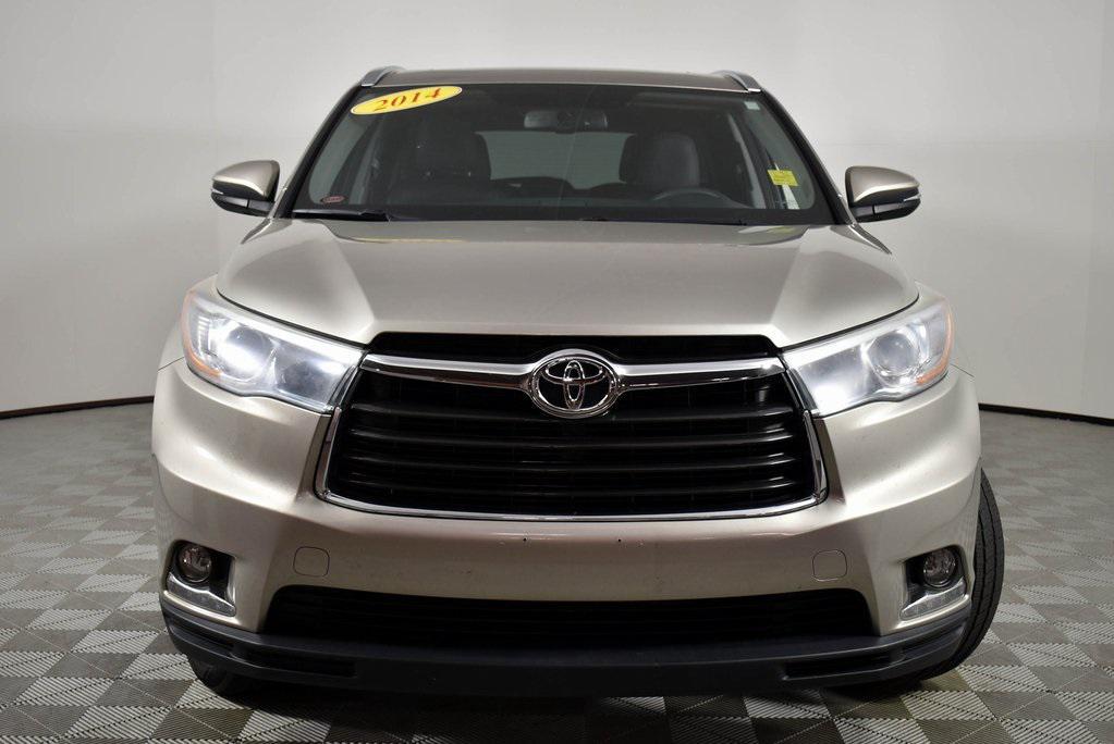 used 2014 Toyota Highlander car, priced at $16,899