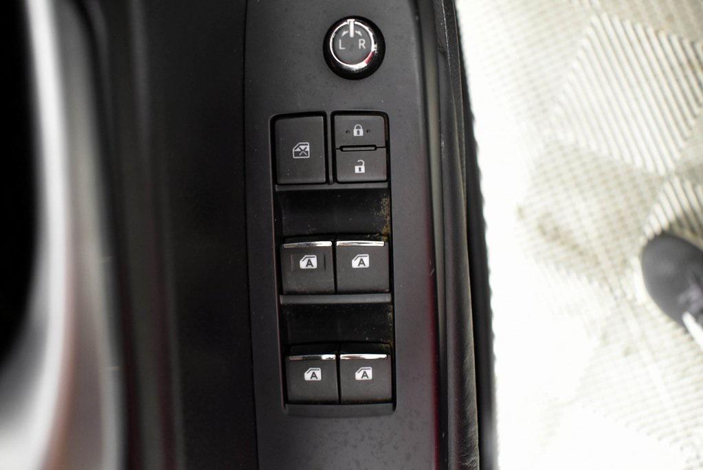 used 2014 Toyota Highlander car, priced at $16,899