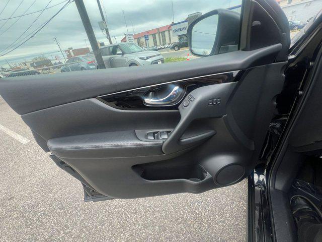 used 2022 Nissan Rogue Sport car, priced at $23,981