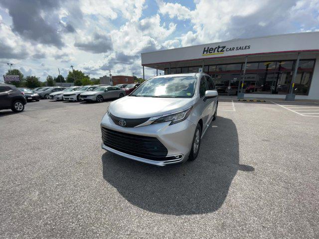 used 2023 Toyota Sienna car, priced at $42,625