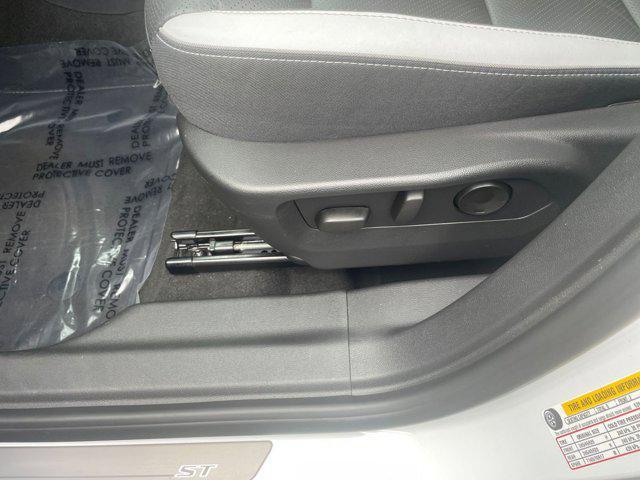 used 2024 Buick Envision car, priced at $29,490
