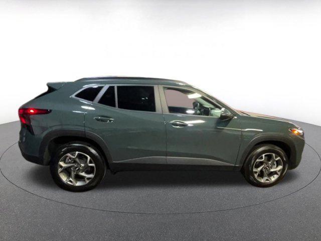 used 2025 Chevrolet Trax car, priced at $20,935
