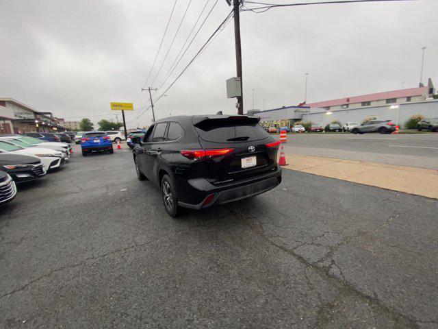 used 2023 Toyota Highlander car, priced at $36,252