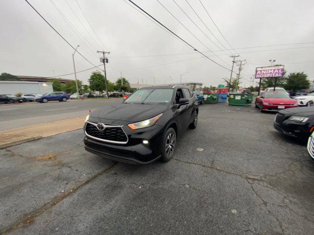 used 2023 Toyota Highlander car, priced at $36,252