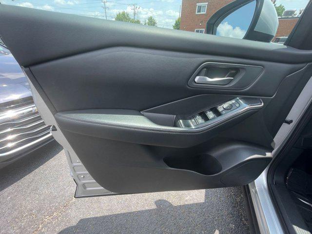 used 2024 Nissan Rogue car, priced at $24,245