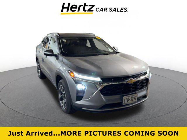 used 2025 Chevrolet Trax car, priced at $20,981