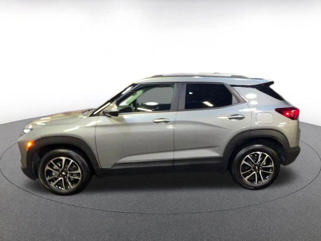 used 2025 Chevrolet TrailBlazer car, priced at $21,888