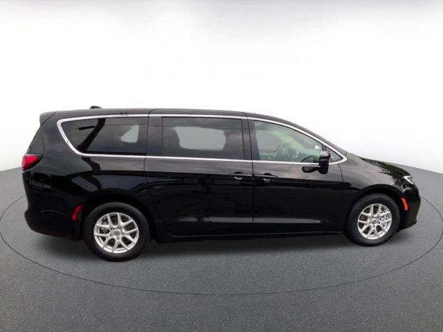 used 2024 Chrysler Pacifica car, priced at $31,419