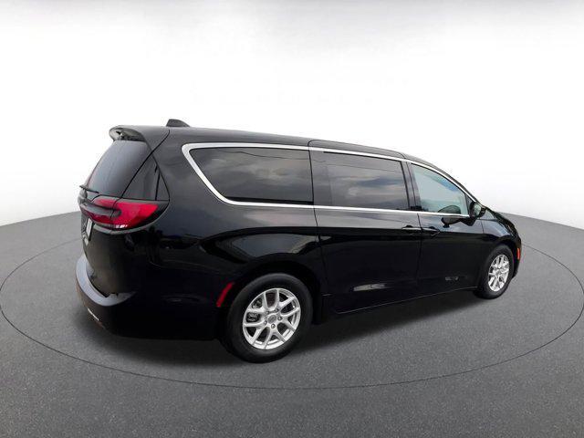 used 2024 Chrysler Pacifica car, priced at $31,419