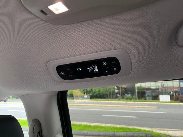 used 2024 Chrysler Pacifica car, priced at $31,419