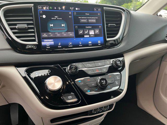 used 2024 Chrysler Pacifica car, priced at $31,419