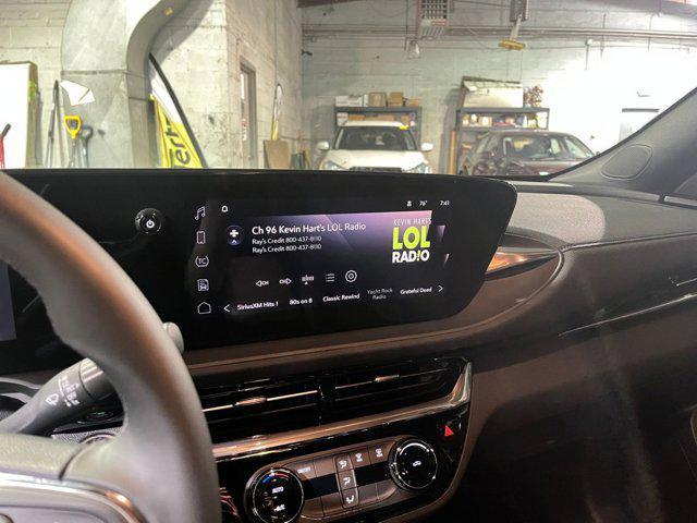 used 2025 Buick Envista car, priced at $24,293